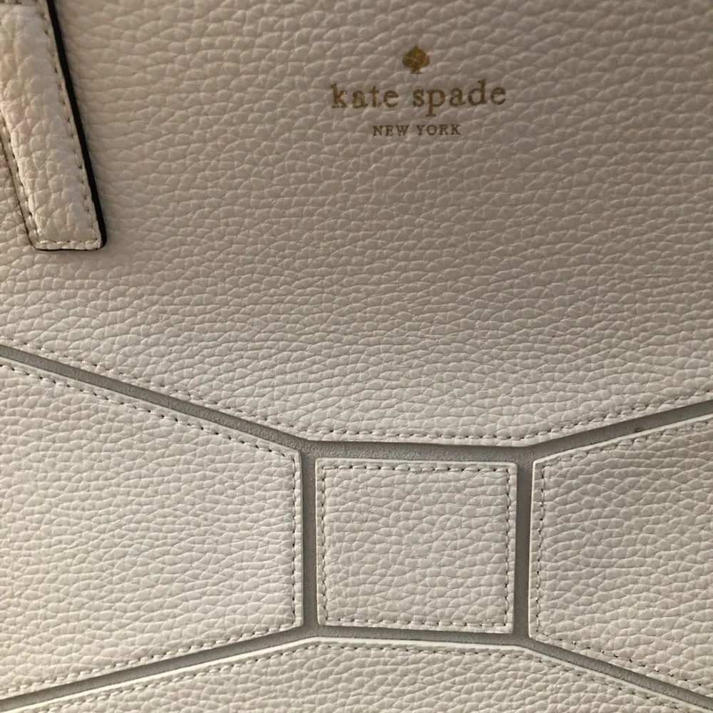 Kate Spade Tote - Picture 5 of 6